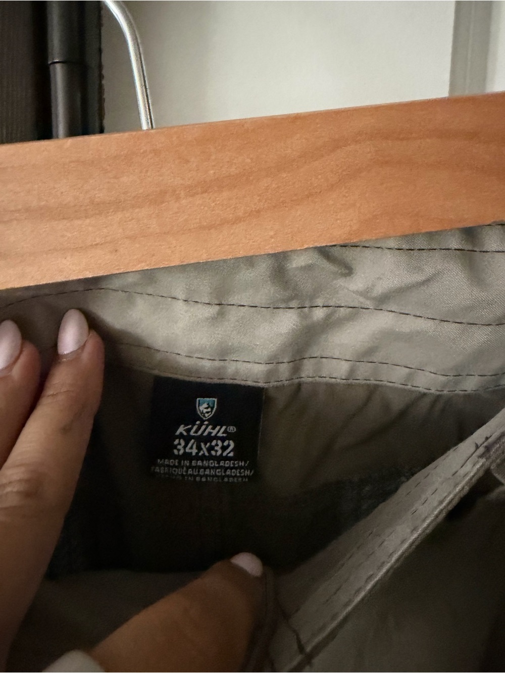 Kuhl Men's Cargo Pants - Utility Pocket Design - Picture 3 of 4
